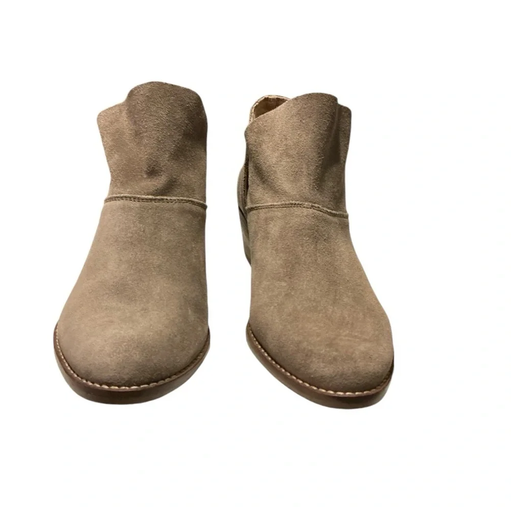 Lucky Brand Fahmida Taupe/Fawn Ankle Suede Booties shoes‎ size 7.5
